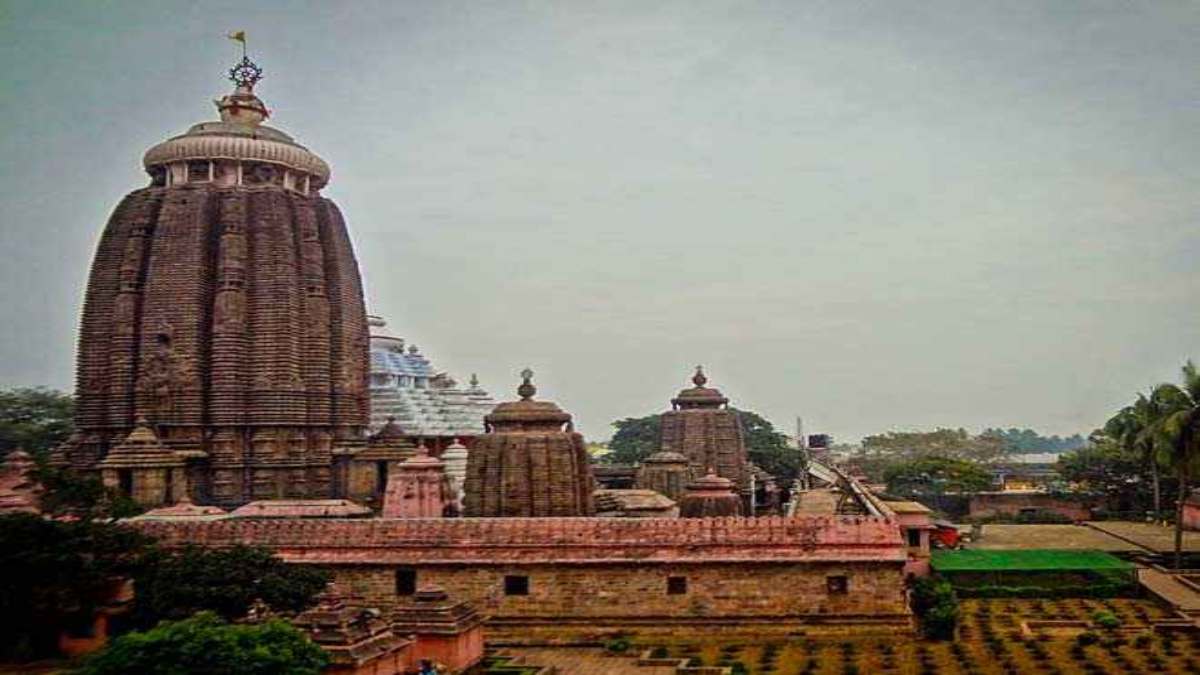 Odisha News : जगन्नाथ मंदिर में भारी भीड़ के कारण दर्शन के लिए खड़ी महिला श्रद्धालु की बिगड़ी तबीयत