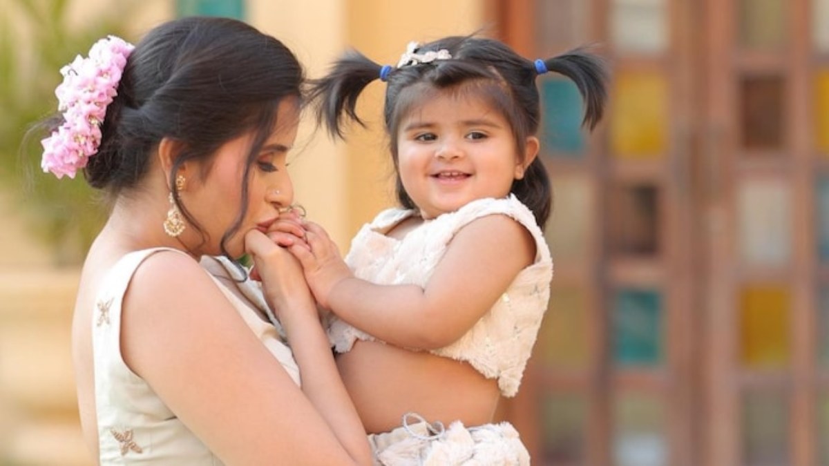Charu Asopa ने शेयर किया सिंगल मदर होने का दर्द, पोस्ट शेयर कर बताया घर के लिए किस तरह भटक रहीं हैं एक्ट्रेस …
