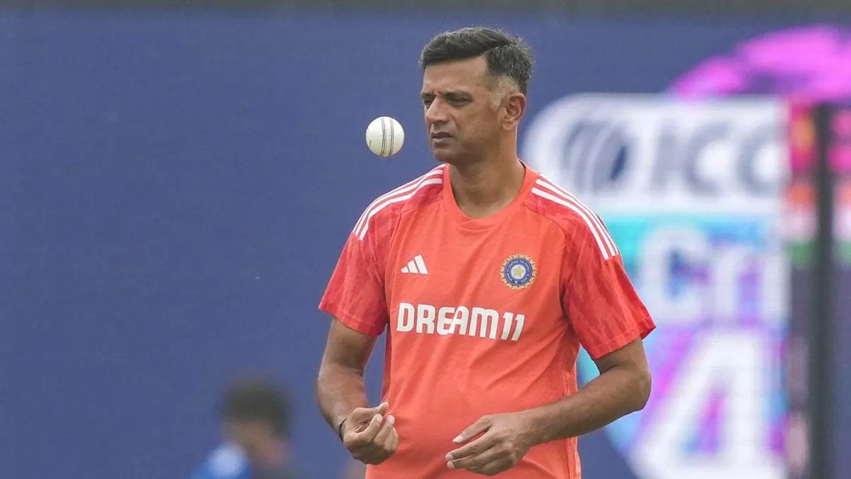 इंडिया के कोच पद से हट जाएंगे Rahul Dravid, अब ये दिग्गज खिलाड़ी बनेगा टीम का हेड कोच…