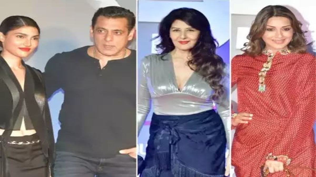 सलमान खान की भांजी अलीजेह अग्निहोत्री की फिल्म ‘फर्रे’ के स्क्रीनिंग में पहुंचे सितारे, संगीता बिजलानी ने अपने हुस्न से गिराई बिजली …
