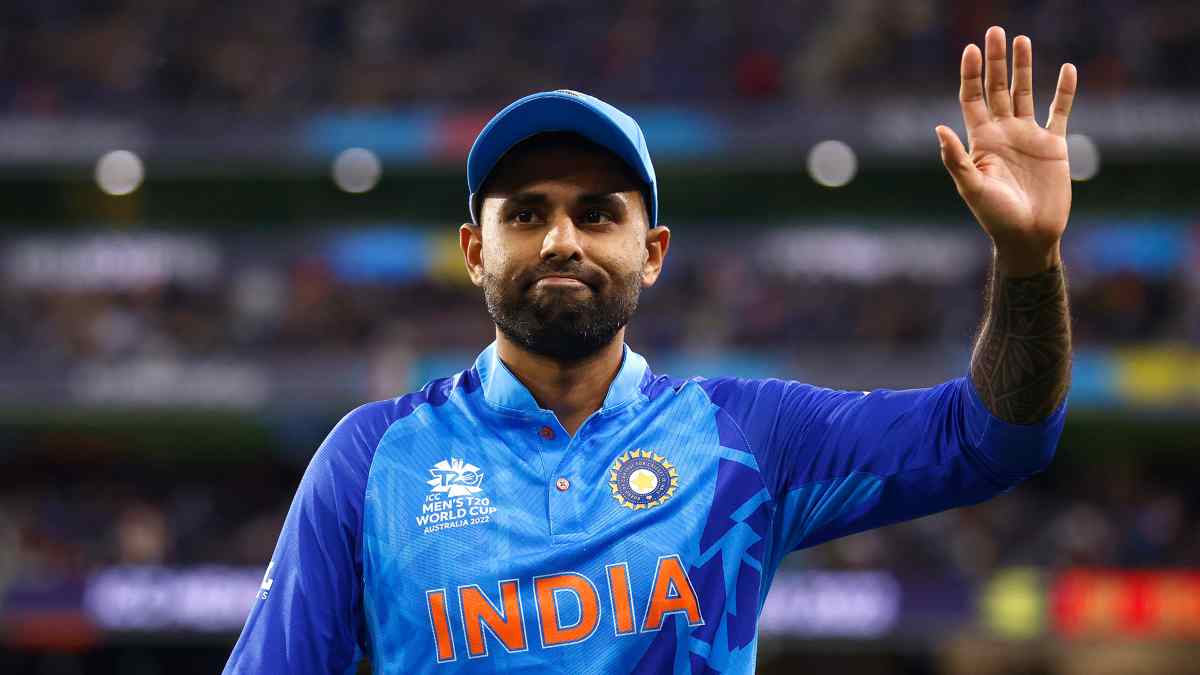 Suryakumar Yadav ने लगाया छक्कों का शतक, इन दिग्गज खिलाड़ियों को पछाड़कर निकले आगे…