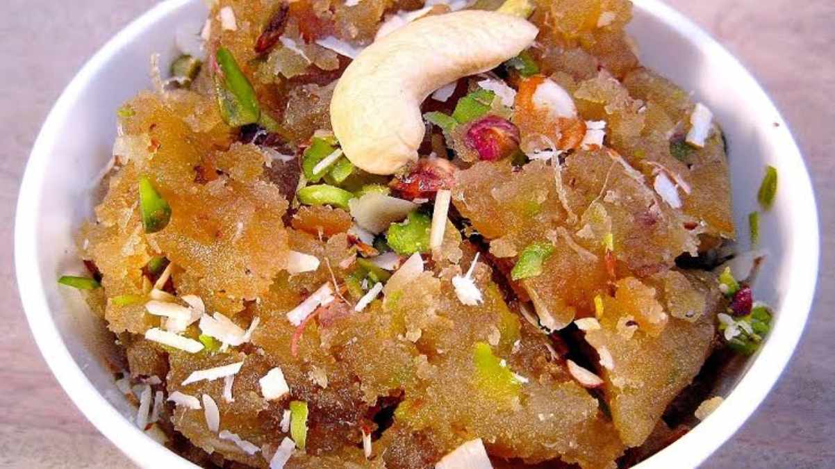 Today’s Recipe : मीठे के शौकीनों को खूब भाता है शकरकंद का हलवा, ठंड में जरूर बनाएं …