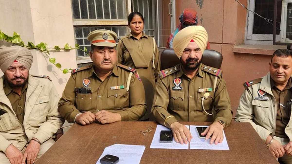 Punjab News : प्रेमिका ने प्रेमी को मिलने बुलाया खेत, फिर दूसरे आशिक के साथ मिलकर उतार दिया मौत के घाट