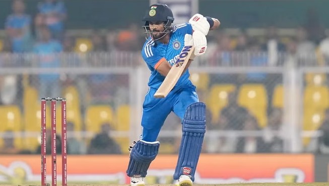 IND Vs AUS 3rd T20: भारत ने पहले बल्लेबाजी करते हुए ऑस्ट्रेलिया को दिया 223 रनों का लक्ष्य, रितुराज गायकवाड़ ने जड़ा तूफानी शतक