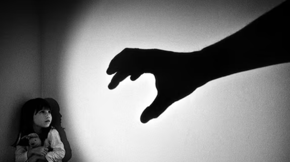 Odisha News: हेडमास्टर और टीचर ने की दरिंदगी की सारी हदें पार, कक्षा 6 की छात्रा के साथ कथित तौर पर सामूहिक बलात्कार…