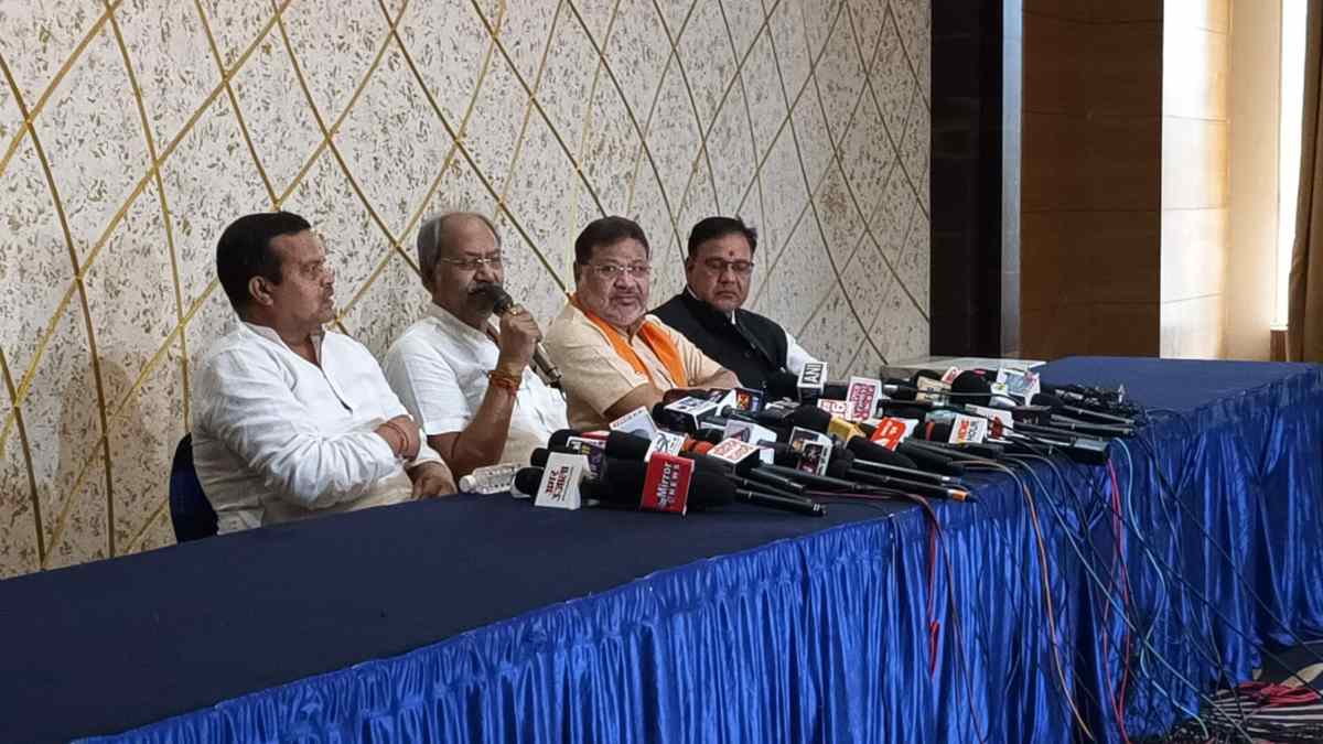 झूमाझटकी मामले में CM के बयान पर पूर्व मंत्री बृजमोहन अग्रवाल का पलटवार, बोले- करूंगा मानहानि का मुक़दमा, निर्वाचन आयोग में शिकायत भी…