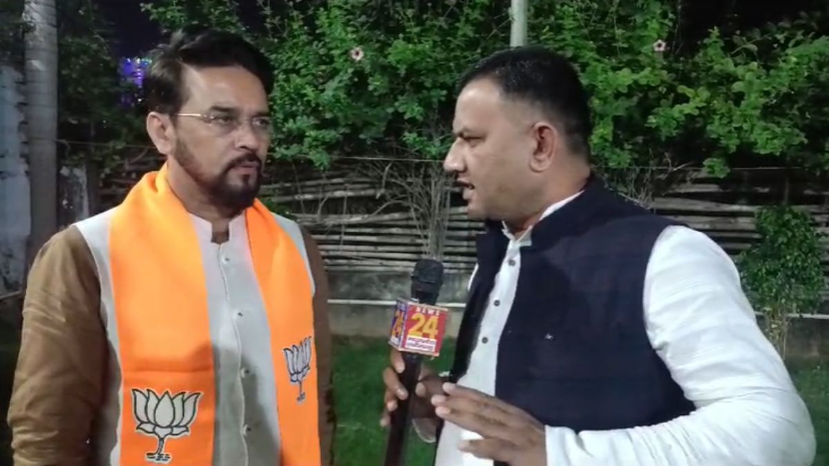 VIDEO : बेलतरा में कांग्रेस पर बरसे केंद्रीय मंत्री अनुराग ठाकुर, मोदी की गारंटी के साथ CG में सरकार बनाने का किया दावा, सुनिए खास बातचीत