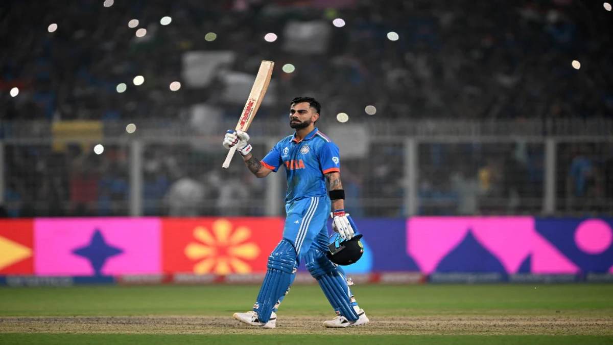 World Cup 2023 IND vs SA : भारत ने साउथ अफ्रीका को दिया 327 रनों का लक्ष्य, बर्थडे बॉय विराट कोहली ने जड़ा 49वां वनडे शतक, सचिन के रिकॉर्ड की बराबरी