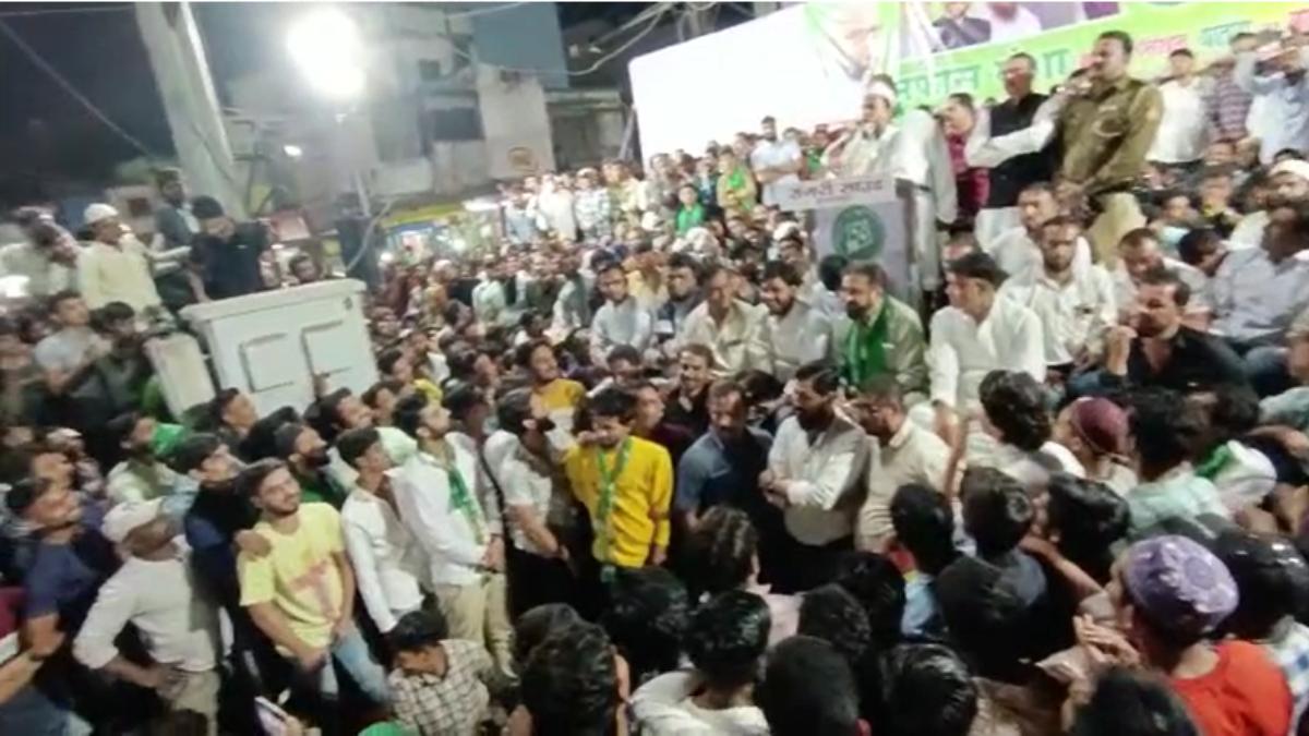 AIMIM सांसद के बिगड़े बोलः मोदी और शाह को बोले- हैदराबाद छोड़ दो वहां तुम्हारे पप्पा बैठे हैं