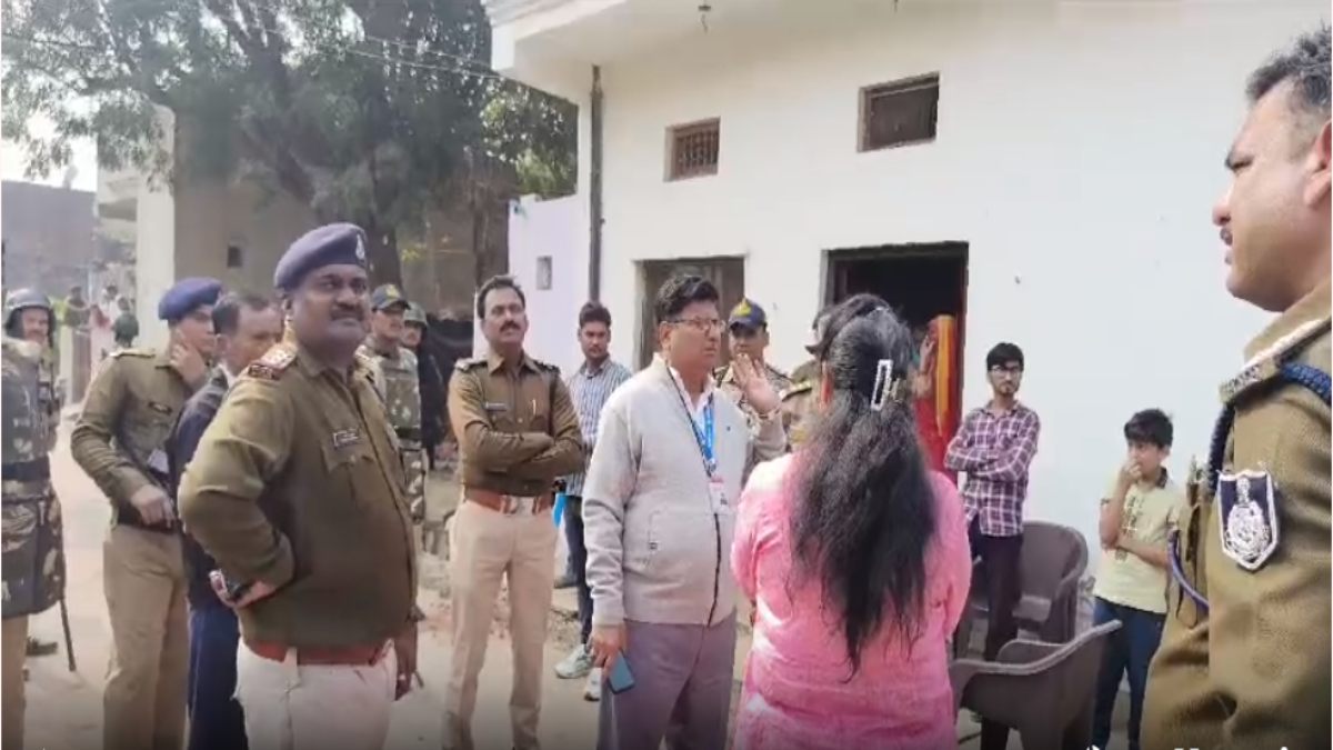 मतदान को लेकर BJP और BSP समर्थक भिड़ेः ग्रामीणों ने किया थाने का घेराव, दोनों पक्षों के खिलाफ मामला दर्ज