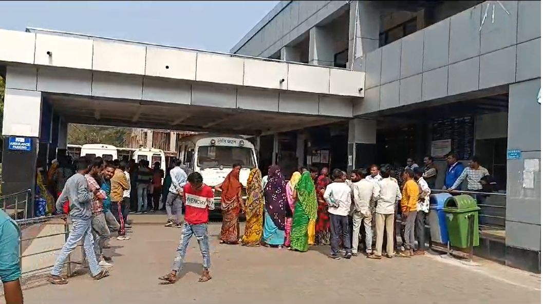 राजधानी में सफाई कर्मी को वाहन ने रौंदाः मौके पर ही महिला ने तोड़ा दम, परिजनों का अस्पताल में हंगामा