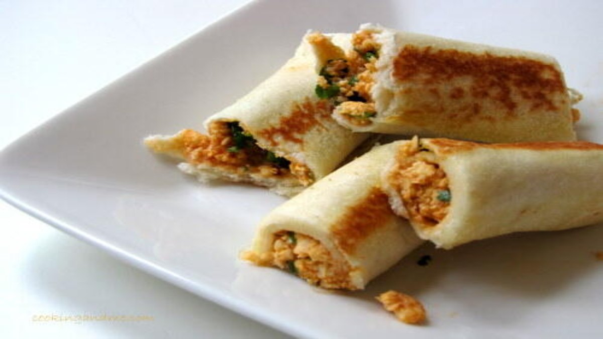 सेहत के लिए काफी अच्छा है Paneer Bread Roll, यहां जानें इसकी रेसिपी …