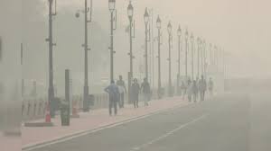 वायु प्रदूषण सूचकांक में वाराणसी के डरावने आंकड़े, रोजाना 15 सिगरेट के बराबर धुएं का सेवन कर रहे शहरवासी