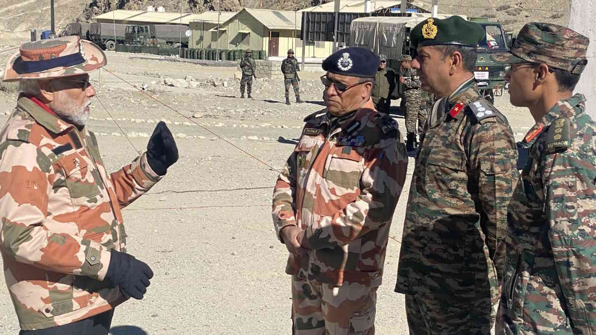सेना के जवानों के साथ दिवाली मनाने इस बार प्रधानमंत्री मोदी पहुंचे लेप्चा, एक्स पर शेयर की तस्वीरें…