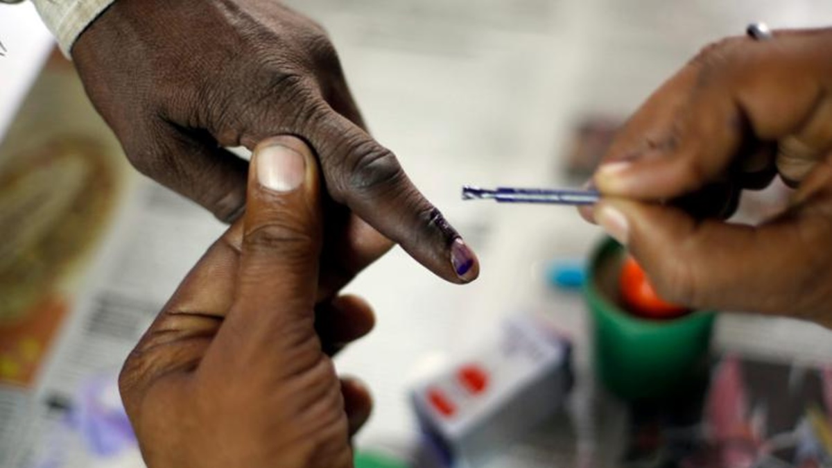MP Assembly Election: चुनावी रेस से बाहर हुए 350 उम्मीदवार, 230 सीट के लिए सियासी रण में 2500 प्रत्याशी आजमाएंगे किस्मत 