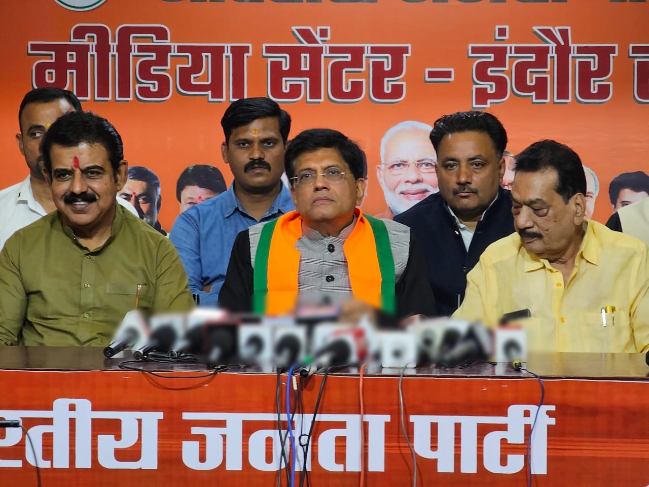 ‘मेरी फैक्ट्री लगाने की इच्छा थी…’ इंदौर पहुंचे पीयूष गोयल ने पुरानी यादों को किया ताजा, राजनीति में परिवारवाद पर बोले- मेरी मां तीन बार की विधायक रही लेकिन…
