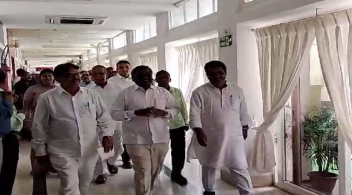 Odisha News: ओडिशा विधानसभा का शीतकालीन सत्र शुरू, सालुगा प्रधान बने डिप्टी स्पीकर…