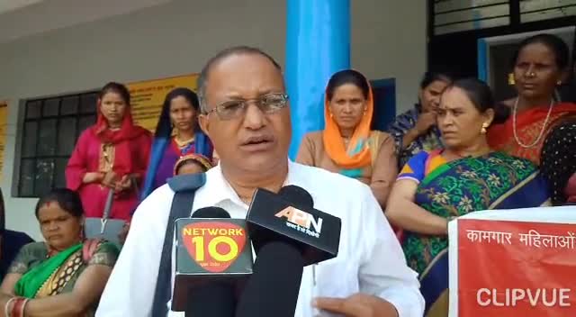 चमोली में भोजन माताओं ने BJP प्रदेश अध्यक्ष को सौंपा ज्ञापन, जानें क्या है मांग