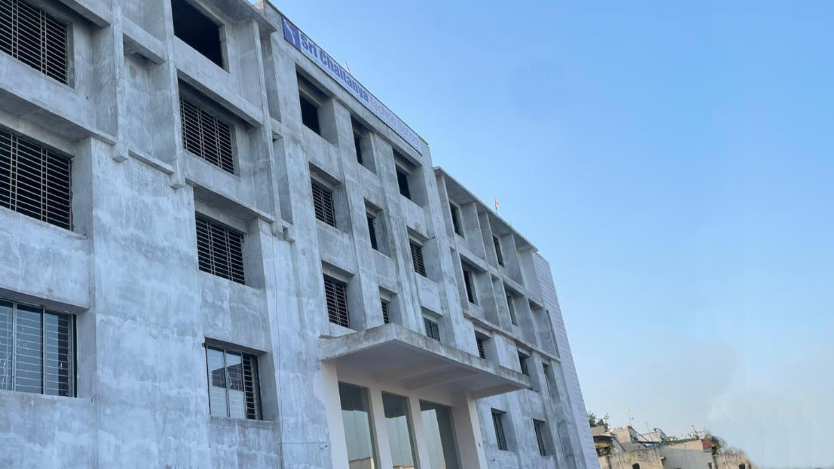 Lalluram Special : बिना मान्यता के राजधानी में चल रहा स्कूल, फीस के नाम पर पालकों से वसूल रहे अच्छी-खासी रकम…