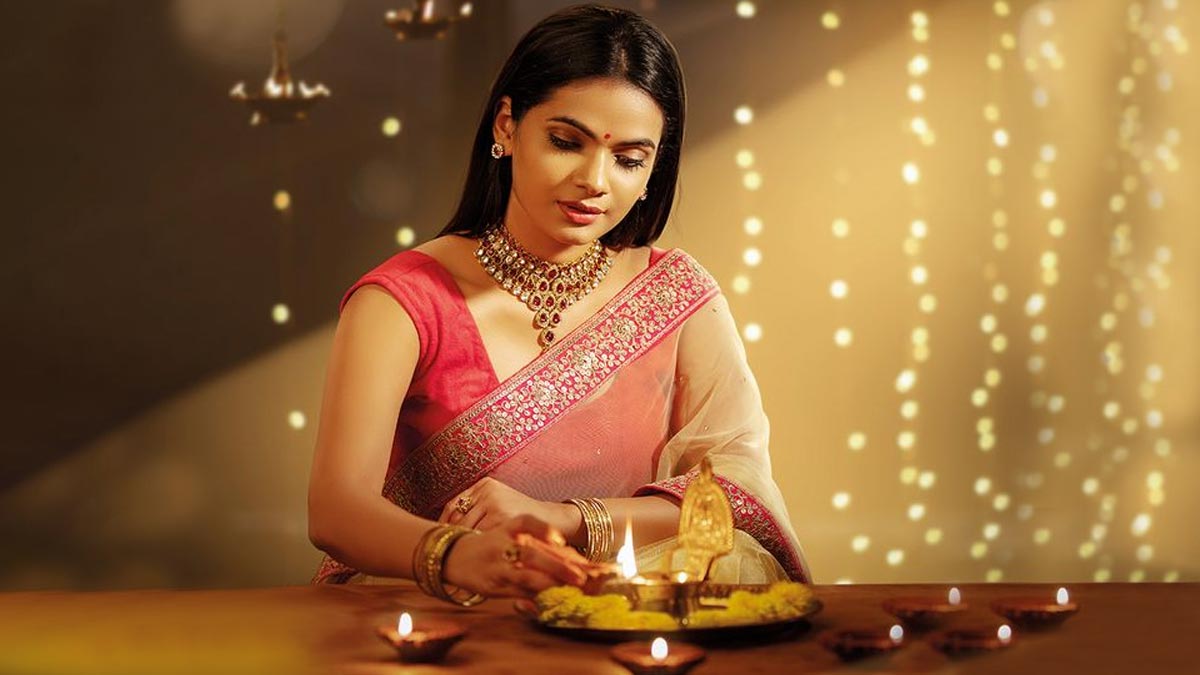How to Take Better Diwali Festival Pictures: इस दिवाली पिक्चर परफेक्ट पलों को कैद करते समय इन स्टेप्स को करें फॉलो…