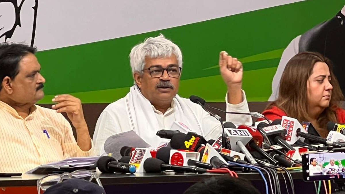मुख्यमंत्री बघेल के सलाहकार विनोद वर्मा ने ED को बताया भाजपा की जासूसी करने वाली एजेंसी, कहा- महादेव एप के नाम पर की जा रही राजनीति, भाजपा नेताओं को मानहानि का भेजा नोटिस…
