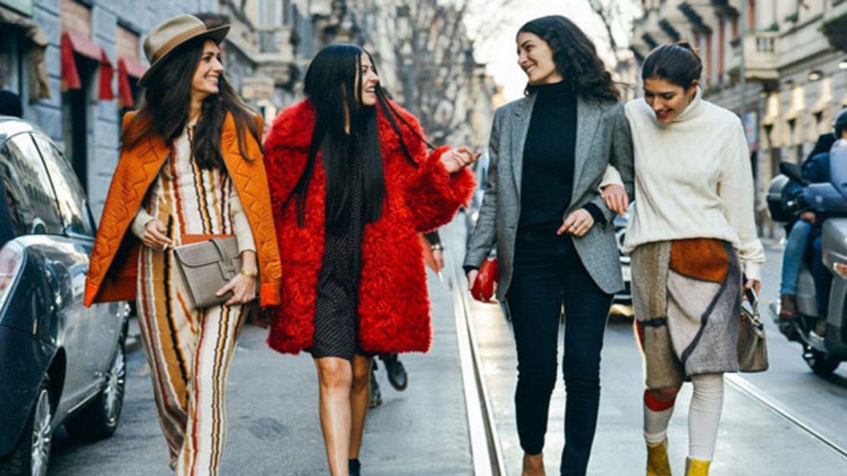 Fashion Tips For Winters: ठंड में दिखना है स्टाइलिश, तो इस ऐसे करें स्वेटर, शॉल, कैप का सलेक्शन