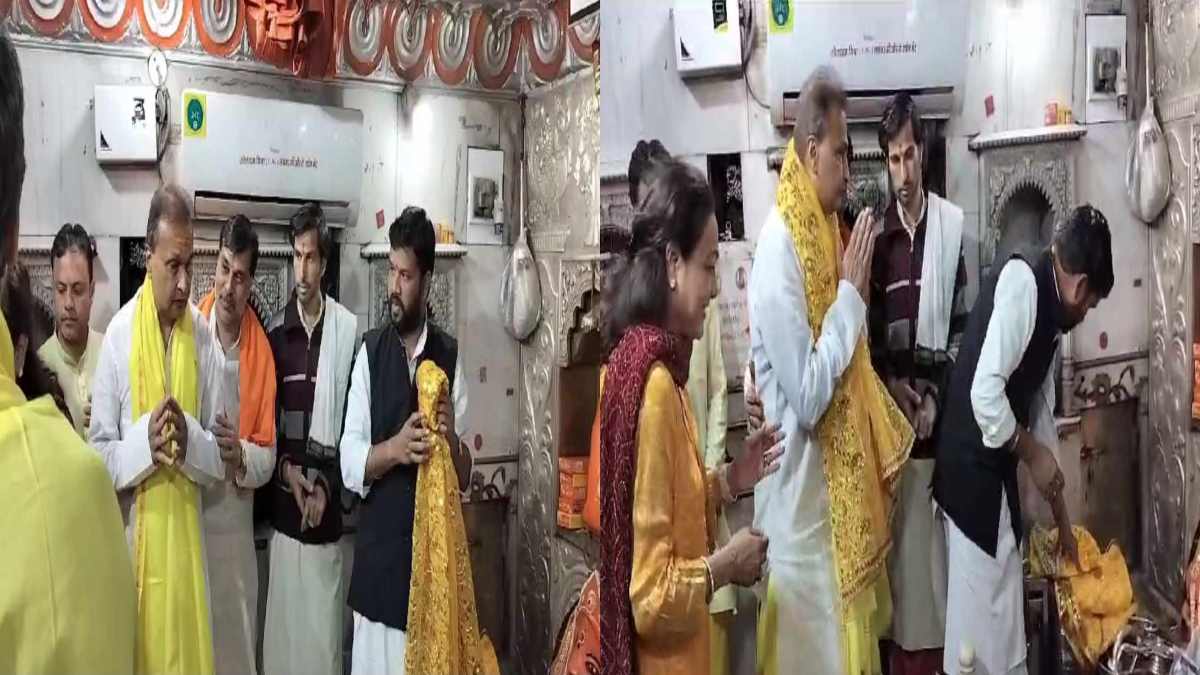 उद्योगपति अनिल अंबानी पत्नी टीना के साथ पहुंचे MP: बगलामुखी मंदिर में किया हवन-पूजन, बच्चे भी थे साथ