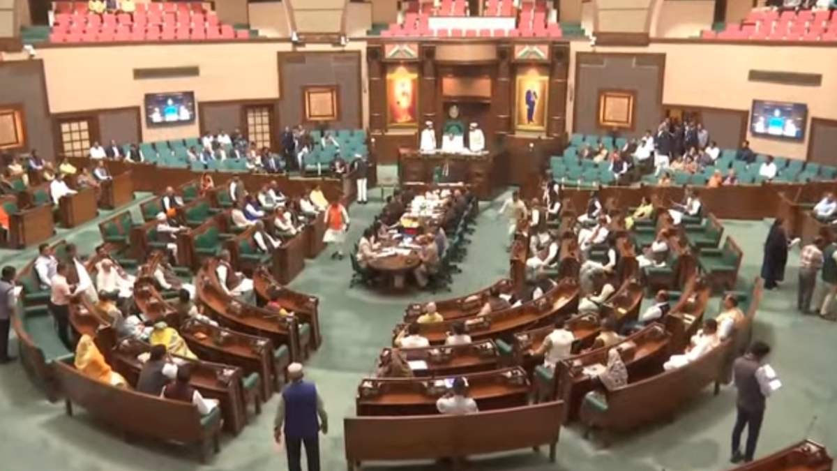 सदन में सरकार को घेरने की तैयारी: नर्सिंग घोटाले को लेकर कांग्रेस ने जारी किया व्हाट्सएप नंबर और ईमेल आईडी, जनता से मांगी जानकारी