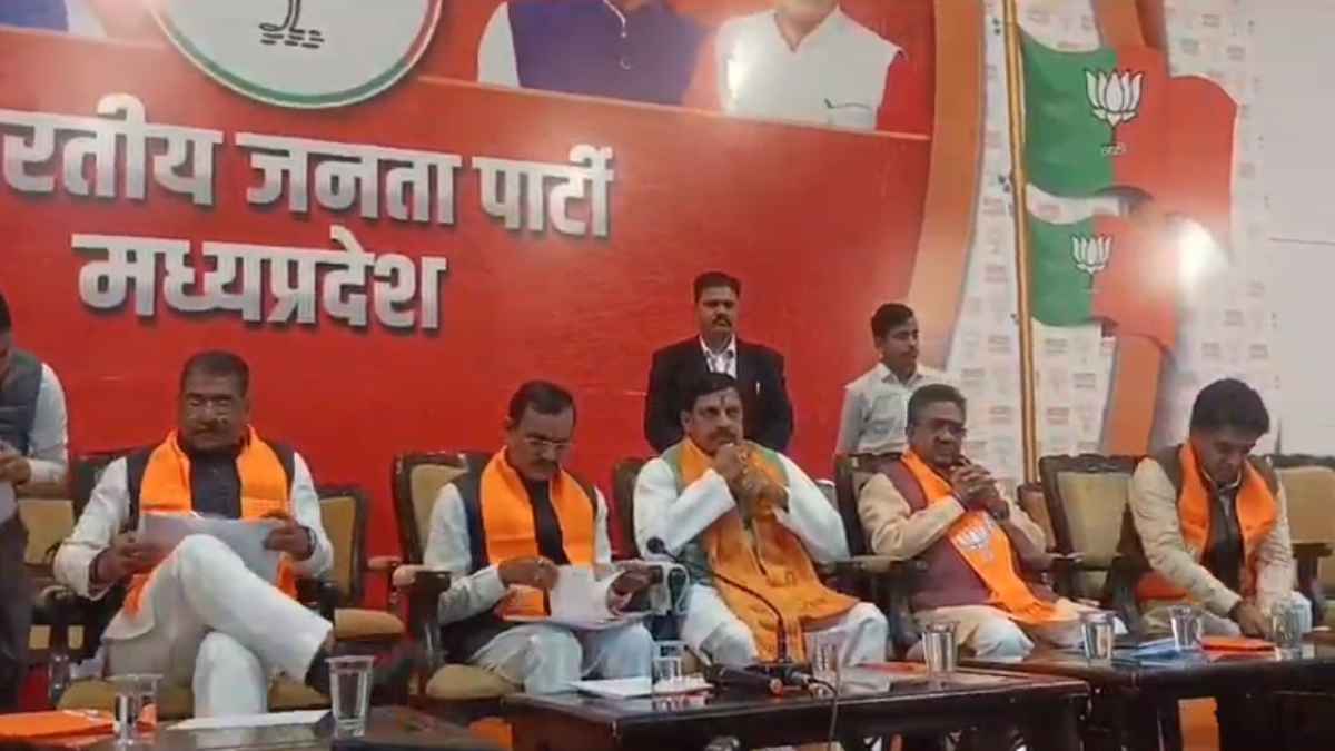 बीजेपी की बैठक खत्म: लोकसभा चुनाव समेत इन मुद्दों पर हुई चर्चा, VD शर्मा बोले- कल होगी संयुक्त मोर्चों की मीटिंग
