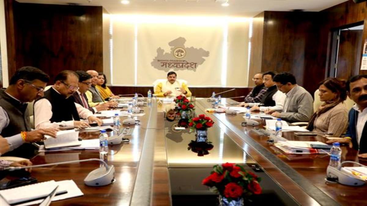 विकसित भारत संकल्प यात्रा: प्रदेश में 16 दिसंबर से होगी शुरू, सीएम मोहन ने की तैयारियों की समीक्षा, अधिकारियों को दिए ये निर्देश