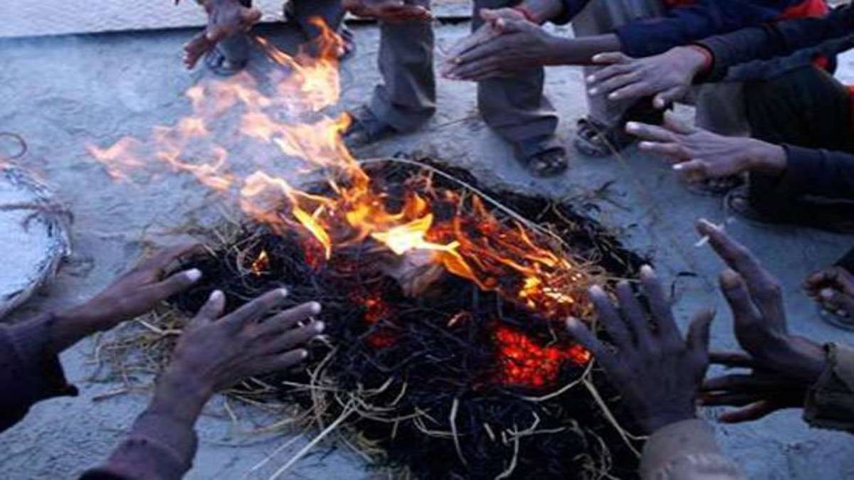 Rajasthan News: कड़ाके की ठंड के बीच इन आठ जिलों में कोल्ड-डे का अलर्ट