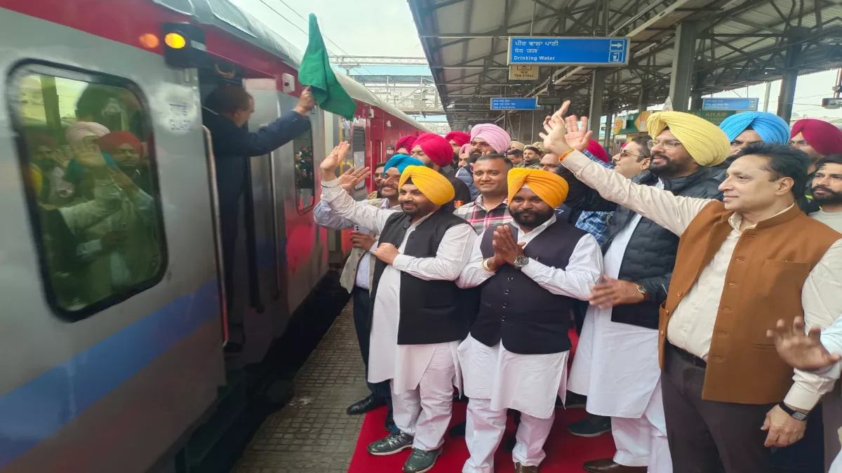 Punjab News: मुख्यमंत्री तीर्थ यात्रा स्कीम पर ब्रेक? ट्रेन उपलब्ध कराने के लिए रेलवे ने किया इन्कार…