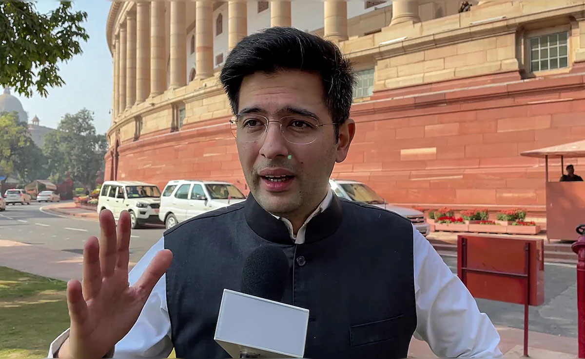 सांसद नहीं, डेमोक्रेसी सस्पेंड हुई : राघव चड्ढा