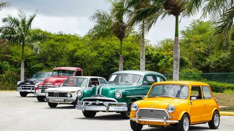 दिल्ली में पुराने वाहनों के लिए आ रही नई पॉलिसी , पुरानी कार विटेंज की तरह रख सकेंगे