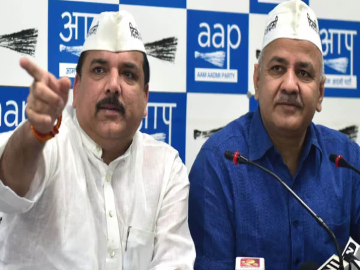 संजय और मनीष को रिहा करने की मांग, न करने पर AAP ने दी ये चेतावनी