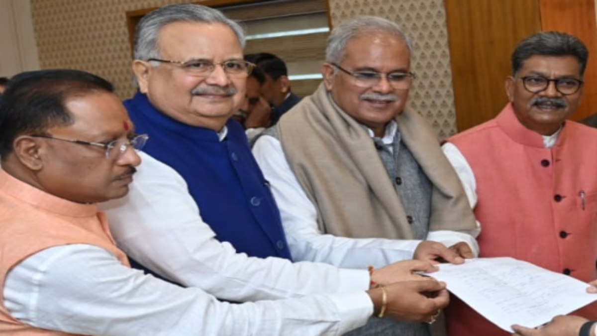 रमन सिंह ने स्पीकर पद के लिए दाखिल किया नामांकन, प्रस्ताव रखने के लिए पूर्व CM भूपेश बघेल, नेता प्रतिपक्ष चरणदास महंत समेत सभी साथियों का जताया आभार