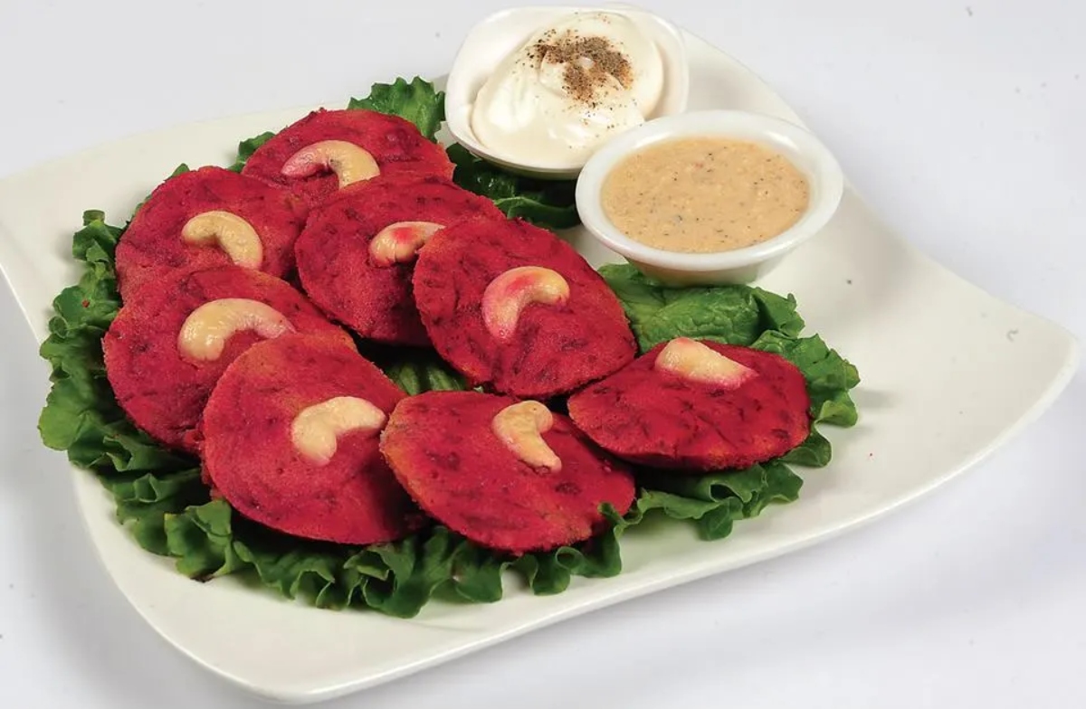 Beetroot Idli Recipe: सिंपल इडली खाकर हो गए हैं बोर, तो इस बार try करें गुलाबी इडली, हेल्थी होने कस साथ ही स्वादिष्ट भी…