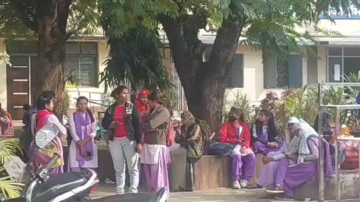 सावधान: स्टूडेंट्स को परीक्षा में पास कराने के नाम पर ठगी, सप्लीमेंट्री वाली छात्राओं से ऐंठ लिए हजारों रूपए