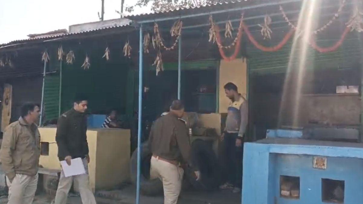 आबकारी विभाग की कार्रवाई: ढाबा और होटलों पर दी दबिश, अवैध रूप से बिक रही शराब पर कसा शिकंजा    