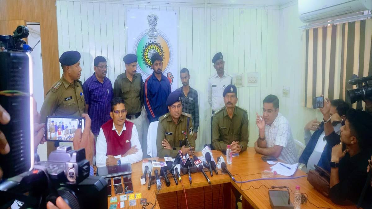 CG CRIME : Dominos की फ्रेंचाइजी दिलाने के नाम पर लाखों रुपये की ठगी, 2 आरोपी बिहार से गिरफ्तार, शातिर ठग ऐसे लोगों को बनाते हैं शिकार