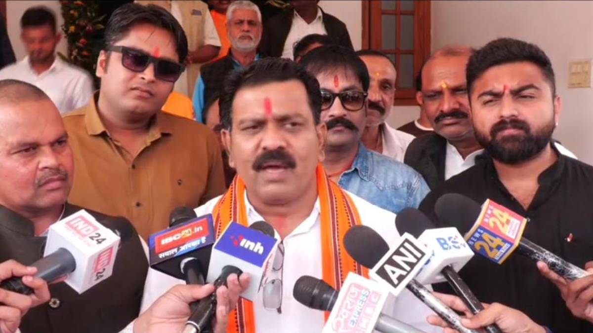 मंत्रिमंडल गठन की प्रक्रिया तेज, सीएम विष्णुदेव साय के साथ दिल्ली दौरे से पहले डिप्टी सीएम विजय शर्मा का बड़ा बयान…