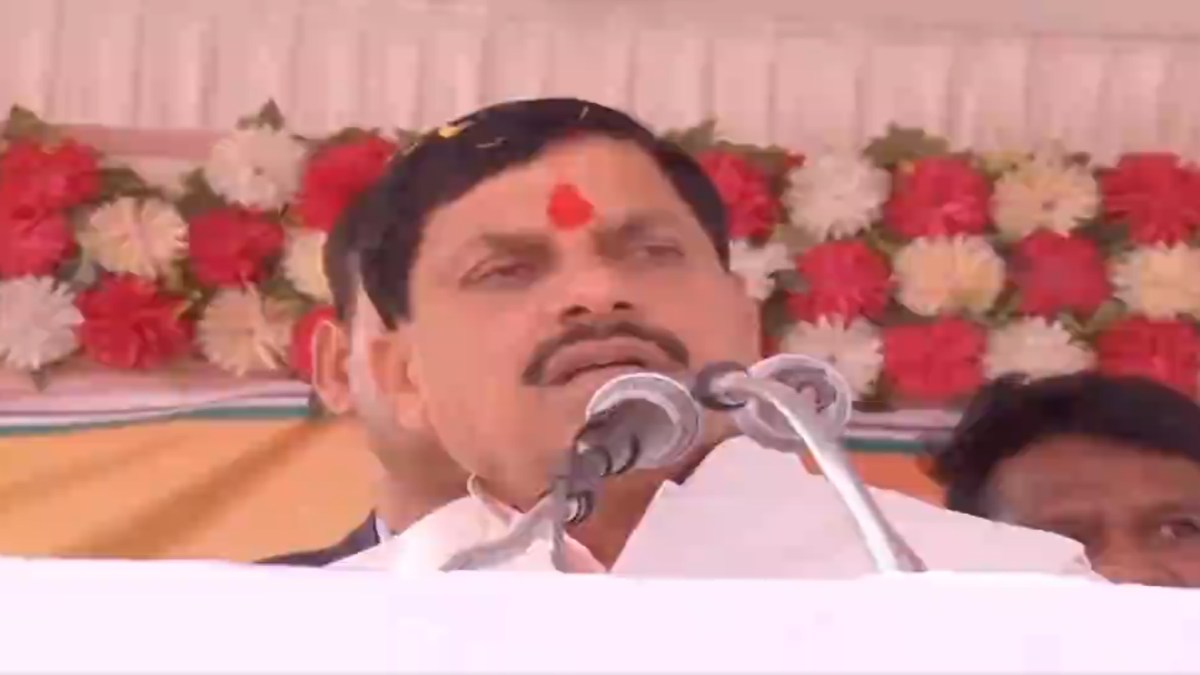 पांढुर्ना पहुंचे मुख्यमंत्री डॉ. मोहन यादव: लाडली बहना योजना को लेकर दिया बड़ा बयान, कमलनाथ के बयान पर कहा- कौन क्या कहता है, मुझे फर्क नहीं पड़ता
