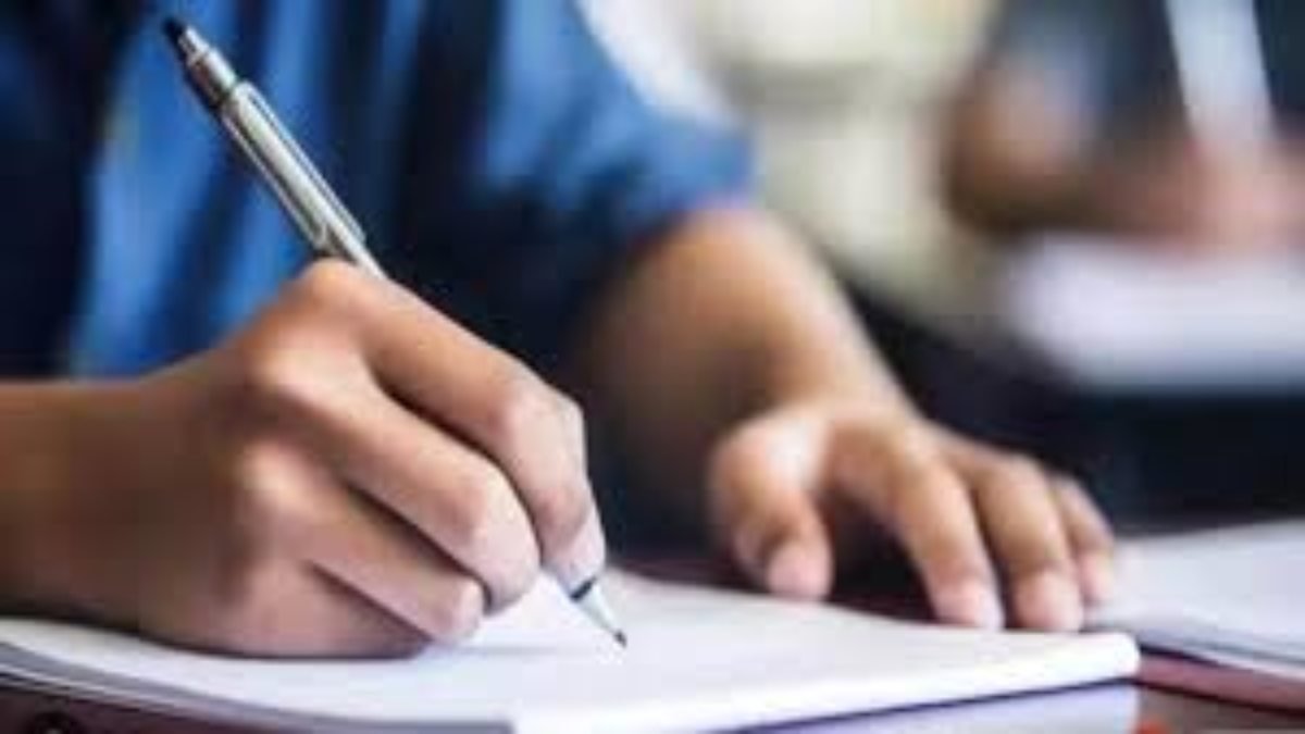 MP School News: स्कूलों में इस बार नए पैटर्न से परीक्षा, नहीं मिलेगी सह उत्तर पुस्तिका