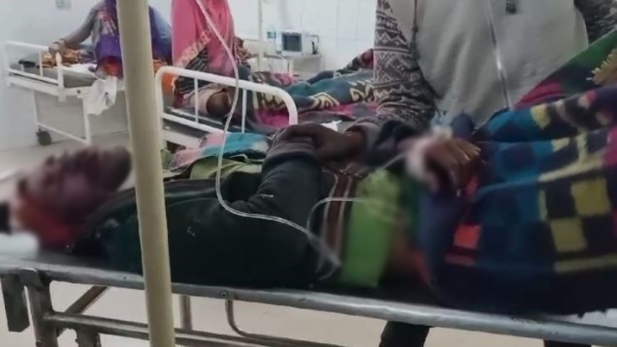 लापरवाही की हद है: ट्रॉमा सेंटर में एक घंटे तक तड़पता रहा घायल, अस्पताल स्टाफ ने नहीं ली सुध   