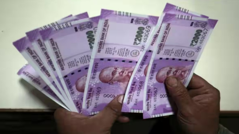 Rajasthan News: 2000 के नोट बदलने को रिजर्व बैंक में लगी कतार