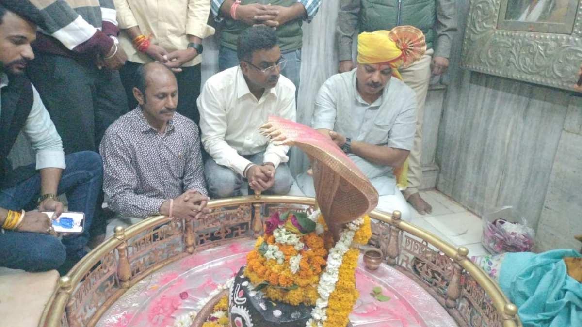 बीजेपी पर जमकर बरसे उमंग सिंगार: कहा- ‘दिल्ली से मिलता है डबल इंजन की सरकार को पाॅवर’, जितना डीजल मिलता है, उतनी चलती है