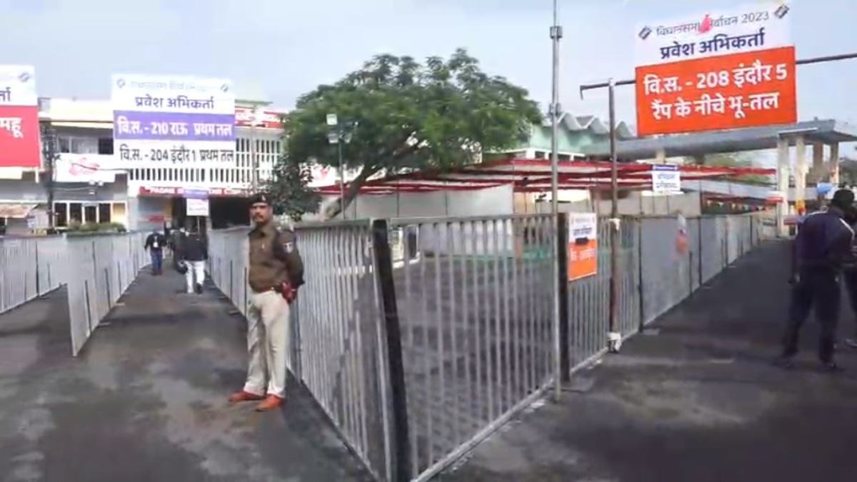 इंदौर में तगड़ी सुरक्षा व्यवस्था में होगी मतगणनाः 2 हजार पुलिसकर्मी तैनात, छावनी में तब्दील नेहरू स्टेडियम, इलेक्ट्रॉनिक डिवाइस ले जाना भी प्रतिबंध