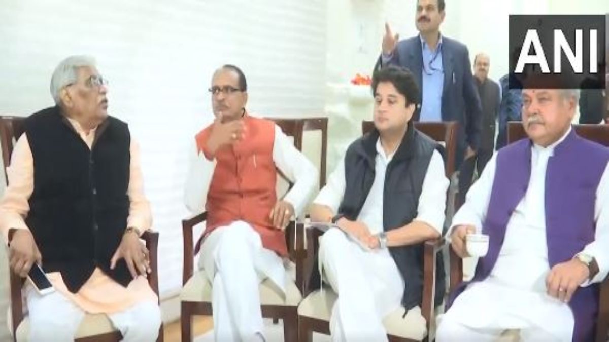 Election Results 2023 Live Updates: बीजेपी इतने सीटों पर आगे, सीएम शिवराज, नरेंद्र सिंह तोमर और सिंधिया के साथ देख रहे मतगणना के रुझान