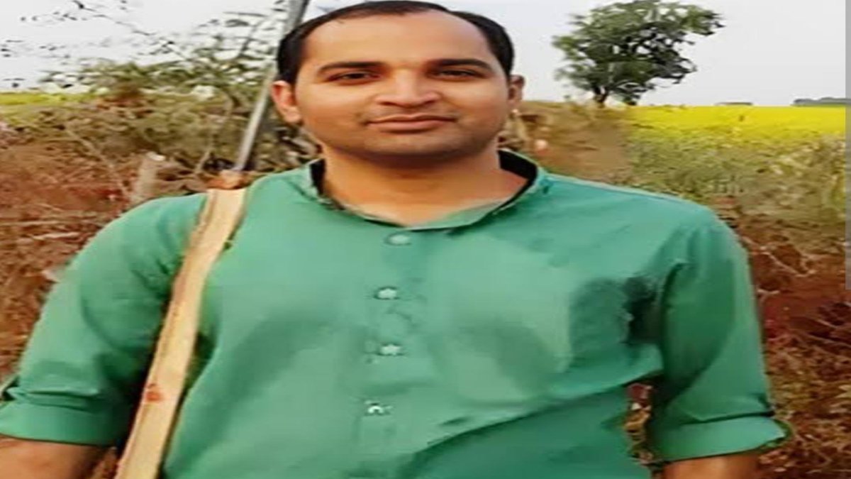 बहुचर्चित सरपंच मर्डर कांडः आरोपी इंदौर का PF कमिश्नर मुंबई एयरपोर्ट से गिरफ्तार, 10 हजार का इनाम था घोषित