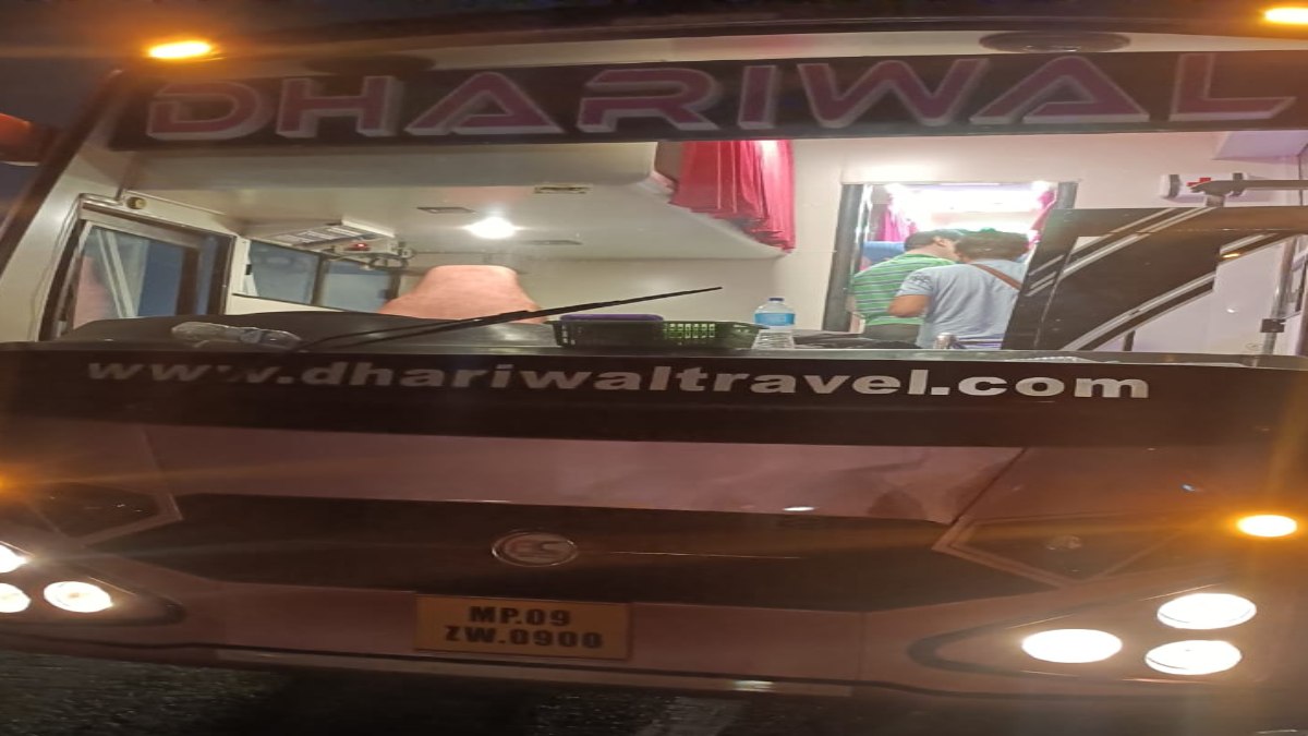 बस यात्रियों को हुई किडनैपिंग की आशंका: मुंबई से चली धारीवाल ट्रेवल्स ने यात्रियों से की धोखाधड़ी, CM और परिवहन मंत्री गडकरी से शिकायत, परमिट रद्द करने की मांग